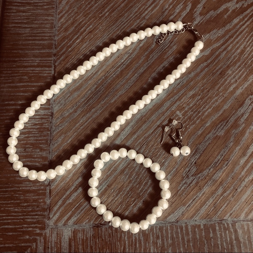 Pearl Set
